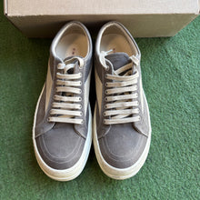 Load image into Gallery viewer, Rick Owens Vintage Sneakers Size 43
