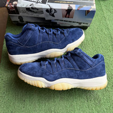 Load image into Gallery viewer, Jordan Jeter Low 11s Size 10.5
