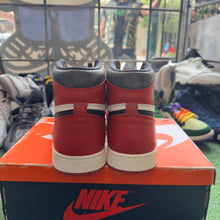 Load image into Gallery viewer, Jordan Lost And Found 1s Size 13
