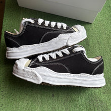 Load image into Gallery viewer, Maison Mihara Yasuhiro Hank OG Sole Canvas Lows Size 40
