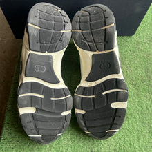 Load image into Gallery viewer, Dior B22s Size 40

