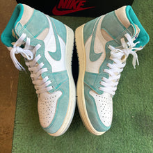 Load image into Gallery viewer, Jordan Turbo Green 1s Size 9
