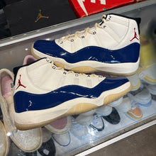 Load image into Gallery viewer, Jordan Rare Air 11s Size 12.5
