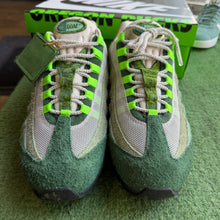 Load image into Gallery viewer, Nike Ducks Of A Feather University of Oregon Air Max 95s Size 10
