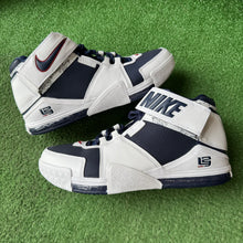 Load image into Gallery viewer, Nike LeBron Midnight Navy 2s Size 11.5
