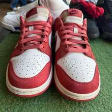 Load image into Gallery viewer, Nike Valentines Day Low Dunks Size 9.5W/8M
