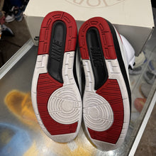 Load image into Gallery viewer, Jordan Chicago 2s Size 9

