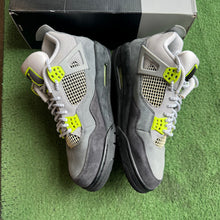 Load image into Gallery viewer, Jordan Neon 4s Size 10.5
