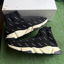 Load image into Gallery viewer, Balenciaga Speed Trainers Size 46
