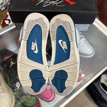 Load image into Gallery viewer, Jordan Military 4s Size 8
