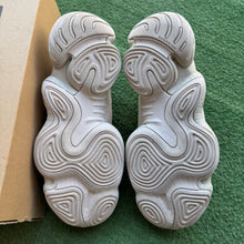 Load image into Gallery viewer, Adidas Yeezy Blush 500s Size 10.5
