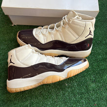 Load image into Gallery viewer, Jordan Neapolitan 11s Size 12W10.5M
