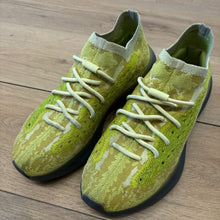 Load image into Gallery viewer, Yeezy Hylte 380s Size 9.5
