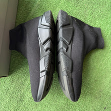Load image into Gallery viewer, Balenciaga Speed Trainers Size 43
