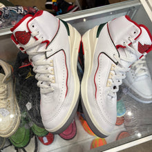 Load image into Gallery viewer, Jordan Origin 2s Size 8.5
