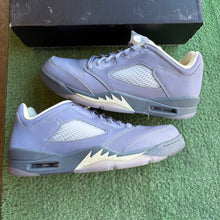 Load image into Gallery viewer, Jordan Indigo Haze Low 5s Size 12W/10.5M
