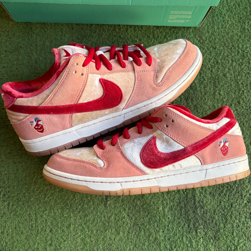 Nike SB StrangeLove Low Dunks Size 11.5