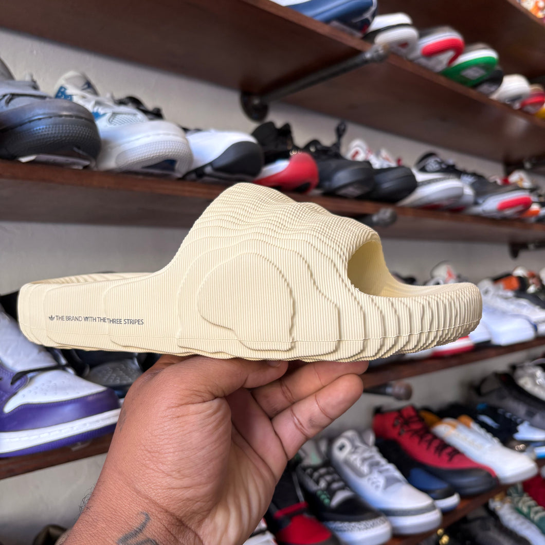 Adidas Adilette 22 Slides Size 8