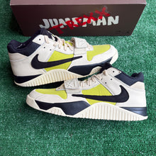 Load image into Gallery viewer, Jordan Travis Scott Bright Cactus Jumpman Jacks Size 11
