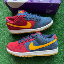 Load image into Gallery viewer, Nike SB Barcelona Low Dunks Size 8
