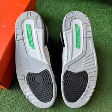 Load image into Gallery viewer, Jordan Green Glow 3s Size 10.5
