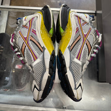 Load image into Gallery viewer, Balenciaga Runners Size 44
