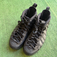 Load image into Gallery viewer, Yeezy Anthracite Foamposites Size 10
