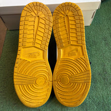 Load image into Gallery viewer, Jordan Yellow Ochre 1s Size 7Y
