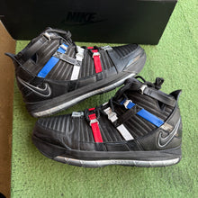 Load image into Gallery viewer, Nike LeBron The Shop 3s Size 10
