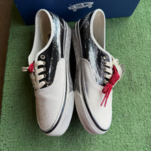Load image into Gallery viewer, Vans La Habana Premium Authentics Size 10.5

