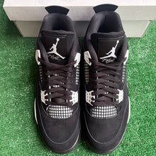 Load image into Gallery viewer, Jordan White Thunder 4s Size 9
