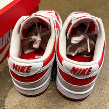 Load image into Gallery viewer, Nike Championship Low Dunks Size 8.5
