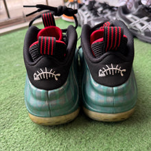Load image into Gallery viewer, Nike Gone Fishing Foamposites Size 13
