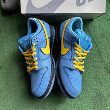 Load image into Gallery viewer, Nike SB Powerpuff Bubbles Low Dunks Size 12

