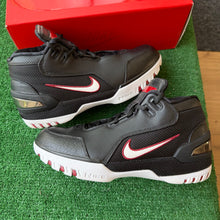 Load image into Gallery viewer, Nike LeBron Zoom Generations Size 9.5
