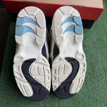 Load image into Gallery viewer, Nike Air Diamond Turfs Size 10.5
