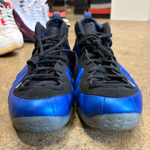 Load image into Gallery viewer, Nike Metallic Royal Foamposites Size 13
