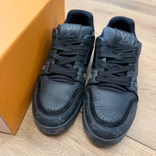 Load image into Gallery viewer, Louis Vuitton Trainers Size 7UK
