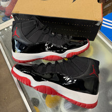 Load image into Gallery viewer, Jordan Bred 11s Size 9.5
