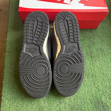 Load image into Gallery viewer, Nike Black Off Noir Low Dunks Size 9
