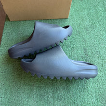 Load image into Gallery viewer, Adidas Yeezy Onyx Slides Size 5
