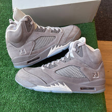Load image into Gallery viewer, Jordan Wolf Grey 5s Size 12
