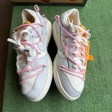 Load image into Gallery viewer, Nike Off White Lot 9 Low Dunks Size 10
