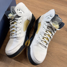Load image into Gallery viewer, Jordan A Ma Maniere Dawn 5s Size 11.5W/10M
