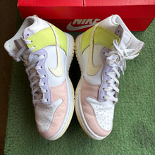 Load image into Gallery viewer, Nike High Dunks Size 8.5W/7M
