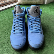 Load image into Gallery viewer, Jordan UNC 5s Size 10.5
