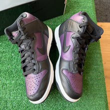 Load image into Gallery viewer, Nike Fragment Beijing High Dunks Size 6.5

