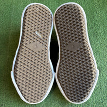 Load image into Gallery viewer, Maison Mihara Peterson Canvas OG Sole Lows Size 41
