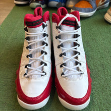 Load image into Gallery viewer, Jordan Gym Red 9s Size 6Y
