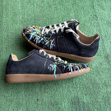 Load image into Gallery viewer, Maison Margiela Gaits Size 42
